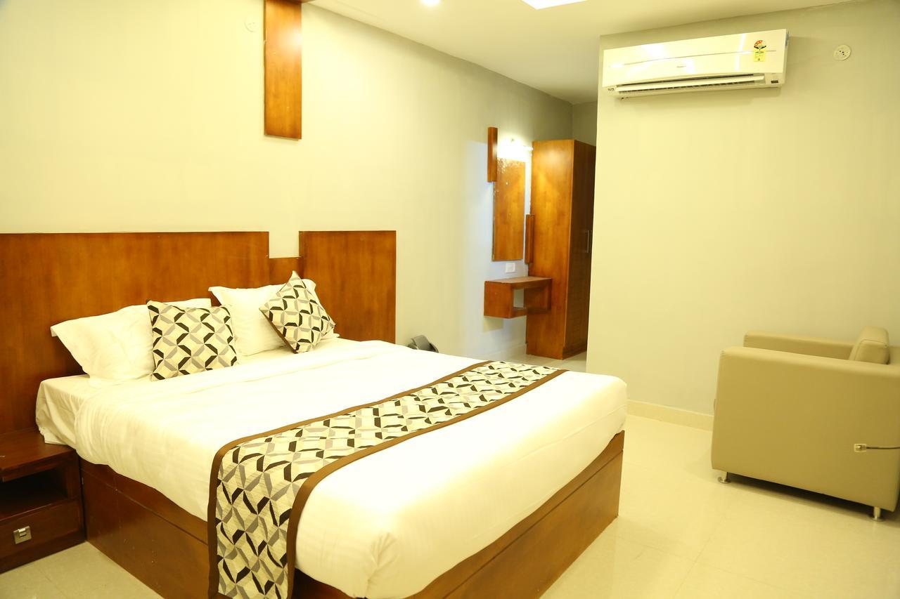 4U Business Hotel Ченнаї Екстер'єр фото